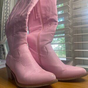 Pierre Dumas ladies light pink boots sz8